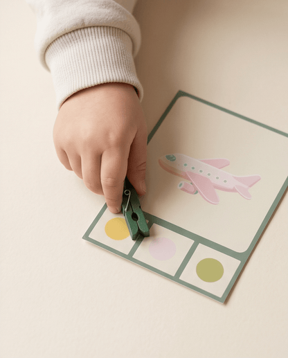Cartes à pinces sur le thème des transports livret éducatif Montessori enfant - Les minis cracks